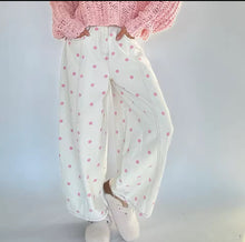 Load image into Gallery viewer, Pink polka dot barrel jeans